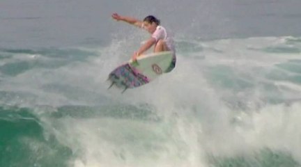 Trick of the week : le frontside air qui vaut 10 points pour Tyler Wright