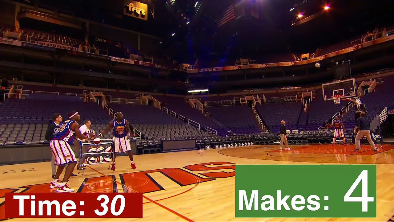 Buckets Blakes bat le record de tirs du milieu du terrain à la cuillère