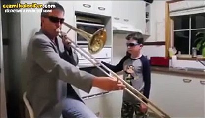 Baba ile Oğulun Şarkısına Katılan Konuk Sanatçı