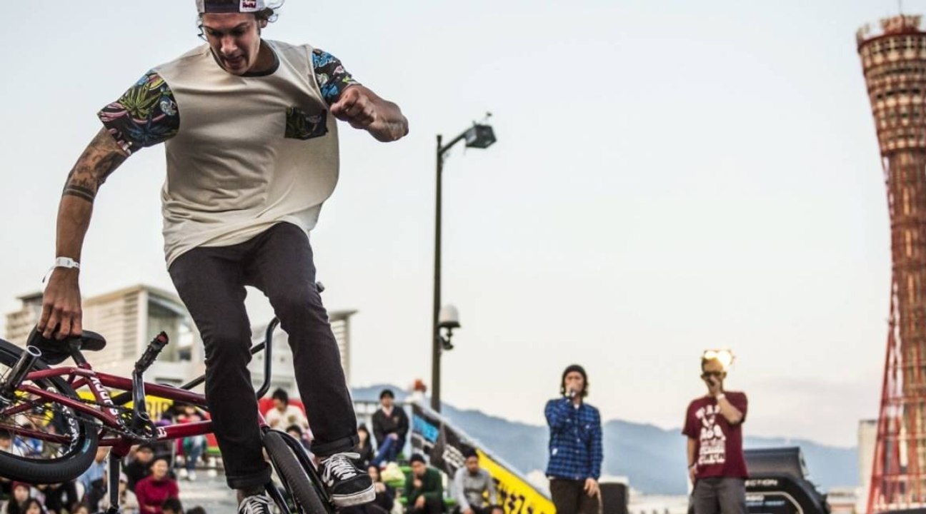 Matthias Dandois, sacré vice champion du monde de BMX Flat à Kobe