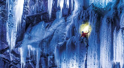 Expédition nocturne sur une cascade de glace