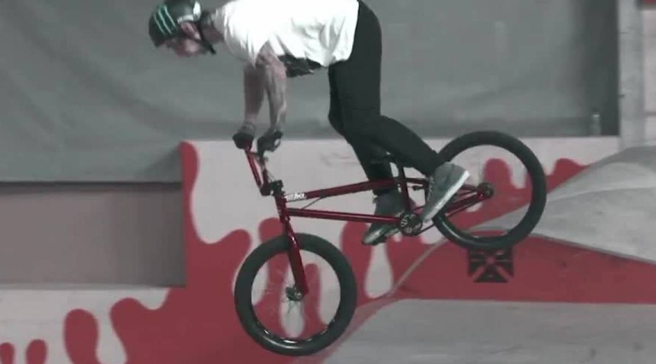 Alex Coleborn sur le park d'Adrenaline Alley