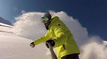 Nico Droz dans la poudreuse d'Avoriaz