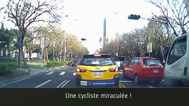 Un prof danse avec ses élèves au lycée !