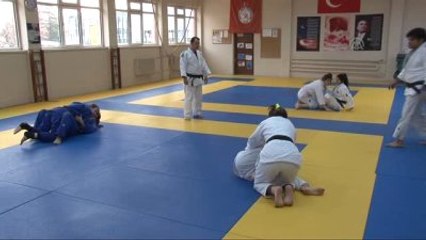 Dünya Fair Play Konseyi'nin Ödüle Layık Gördüğü Sporcu Güler Demircan