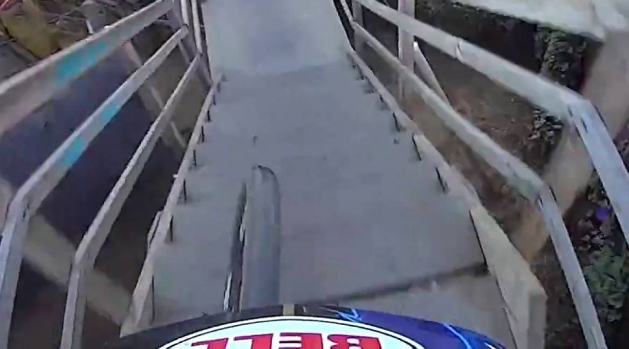 Descente folle avec Mick Hannah dans les rues de Valparaiso