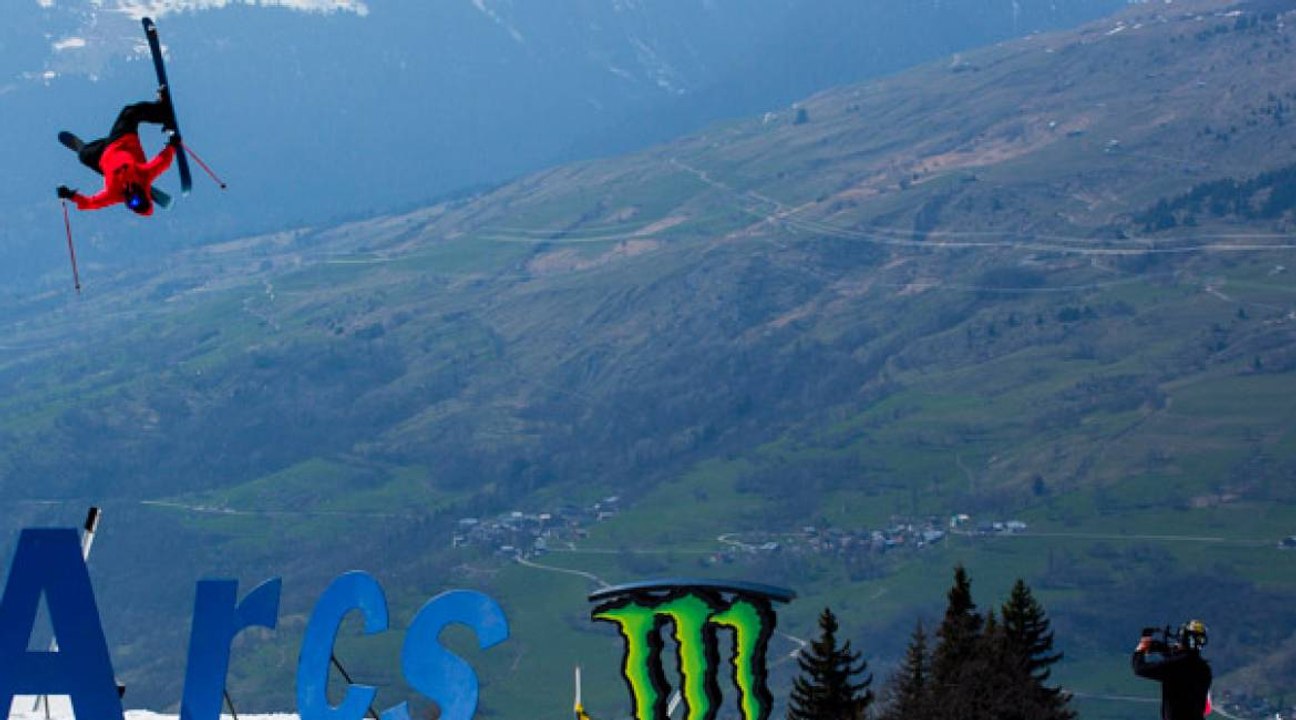 Le double back flip de Candide Thovex lors du B&E Inventational