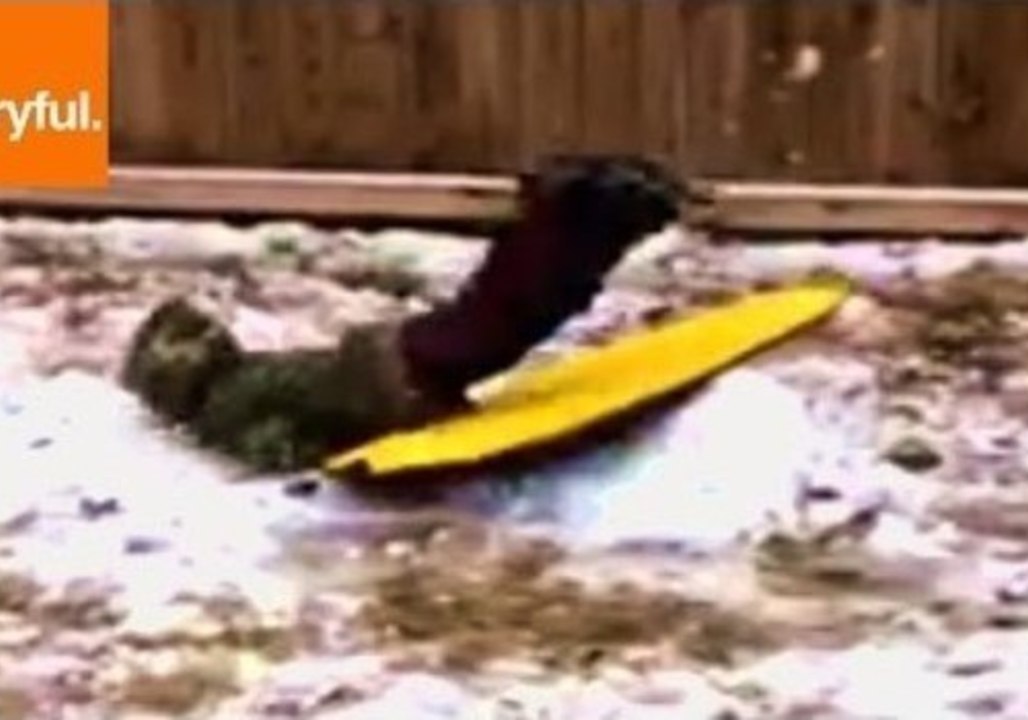 Virginia Beach Kid Fails at Snowboarding