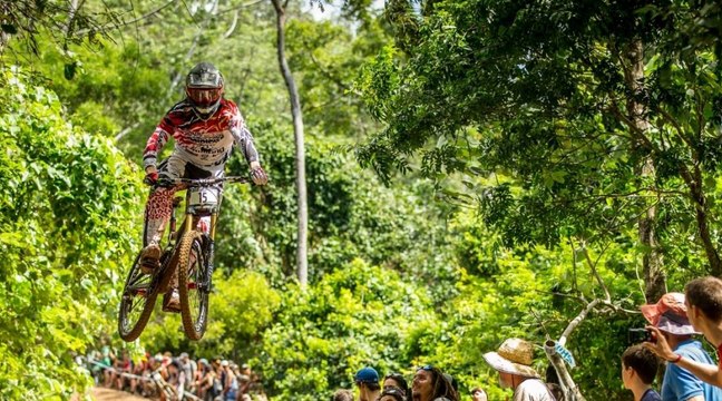 Vidéo : Coupe du monde de descente UCI, le résumé de l'étape de Cairns