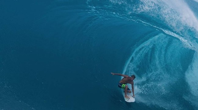 Inside Out : Alex et Koa Smith dans les monstrueux barrels de P-Pass