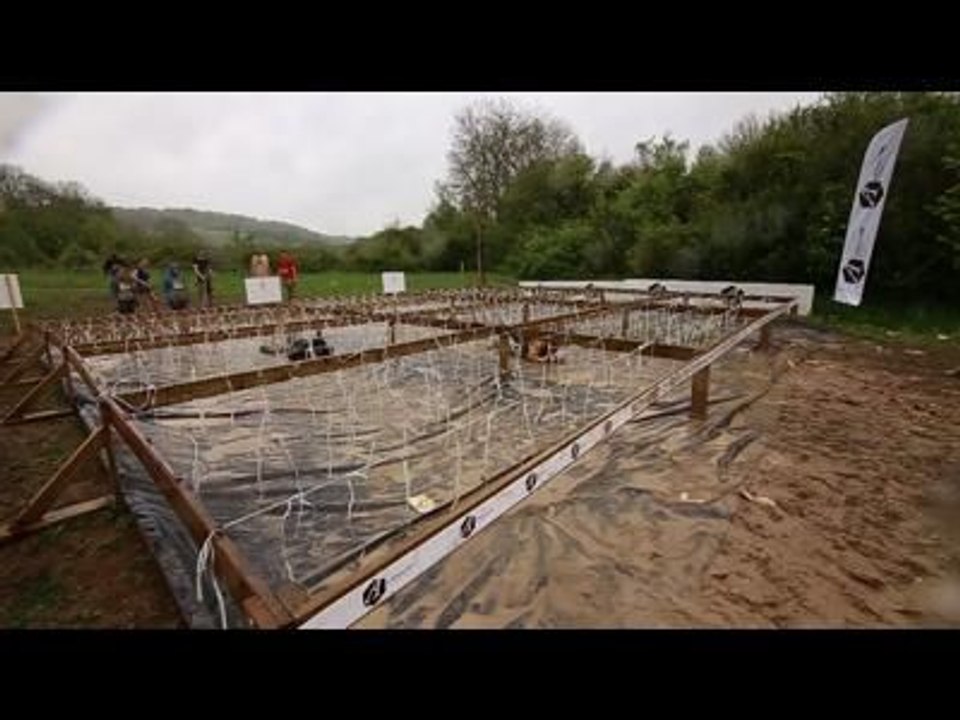 Adrénaline Shots : passage de l'obstacle de The Mud Day Paris du 8 mai 2014 de 14h00 à 14h14