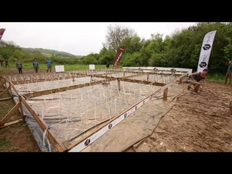Adrénaline Shots : passage de l'obstacle de The Mud Day Paris du 8 mai 2014 de 15h45 à 15h59