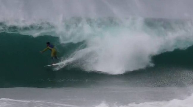 Jérémy Florès en free surf en Australie