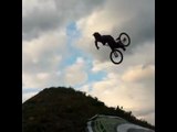 Le double backflip condor d'Antoine Bizet à Leogang