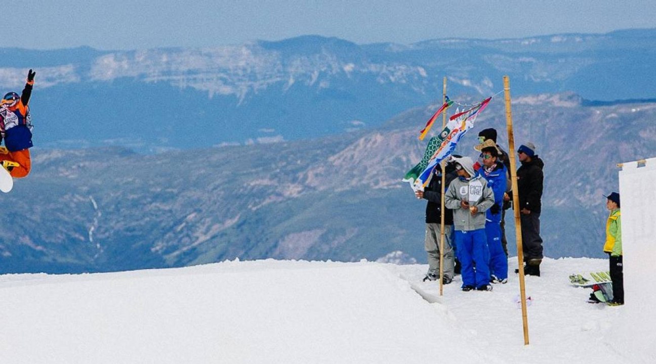 Best of Kumi Yama 2014 : du ski et snowboard en plein été aux 2 Alpes