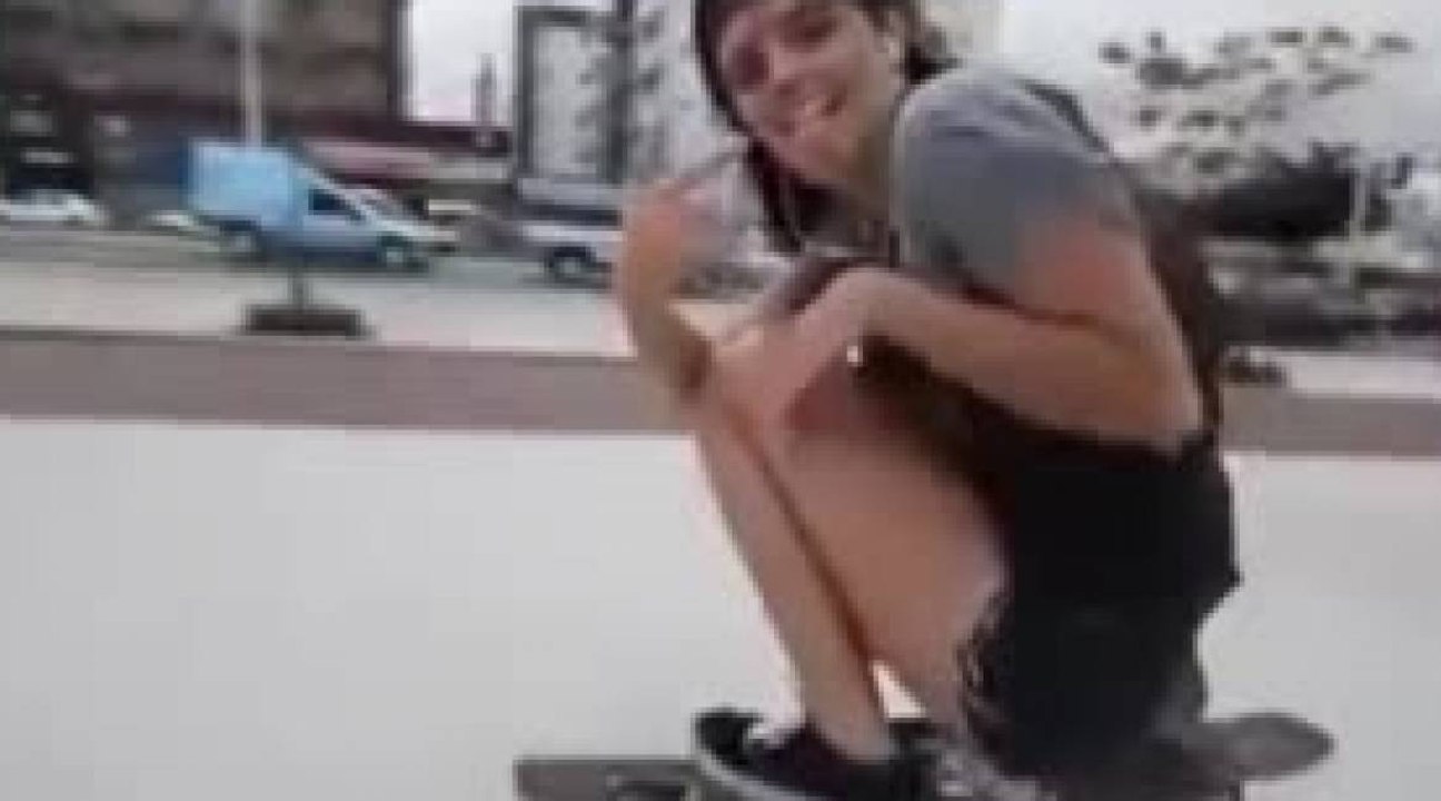 Une skateuse qui impressionne !