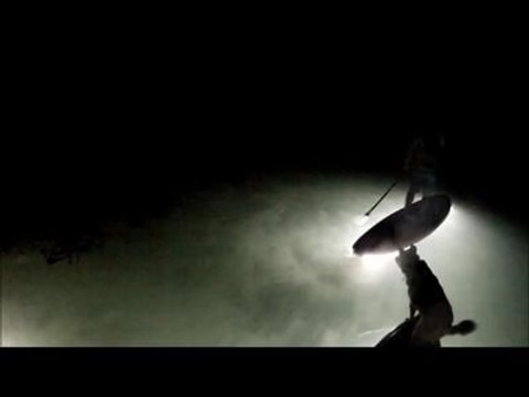The Nightsup : le stand-up paddle éclairé par des LEDs