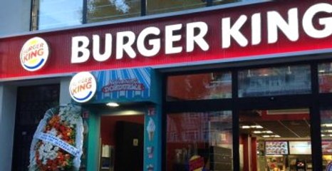 Burger King'teki Suriyeli Çocuğa Dayağın Görüntüleri