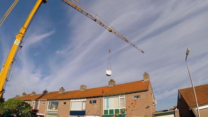 Mee "vliegen" met een hijskraan