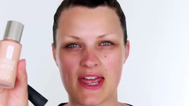 Lips Make Up SPARKLING EYES BOLD RED LIPS