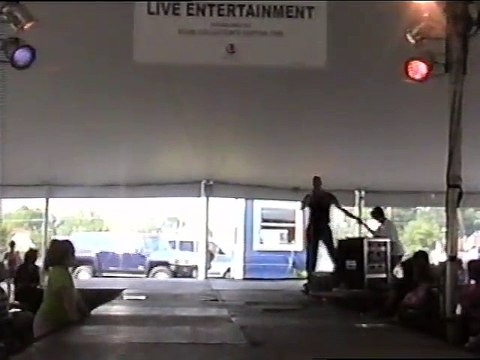 Scott Michael sings 'Can't Help Falling In Love' at Elvis Week 2008 video Anna