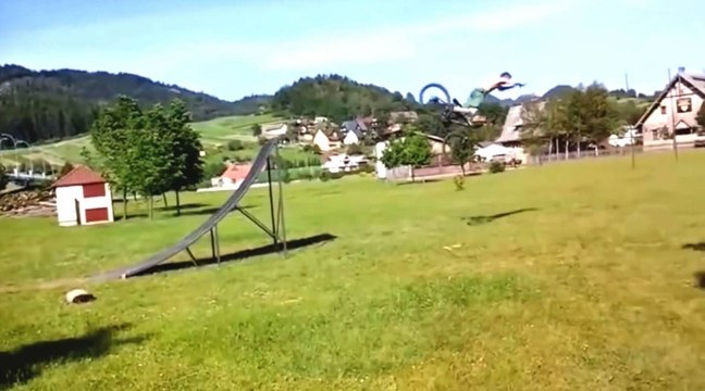 Best of des meilleurs crashs en VTT par Sam Pilgrim