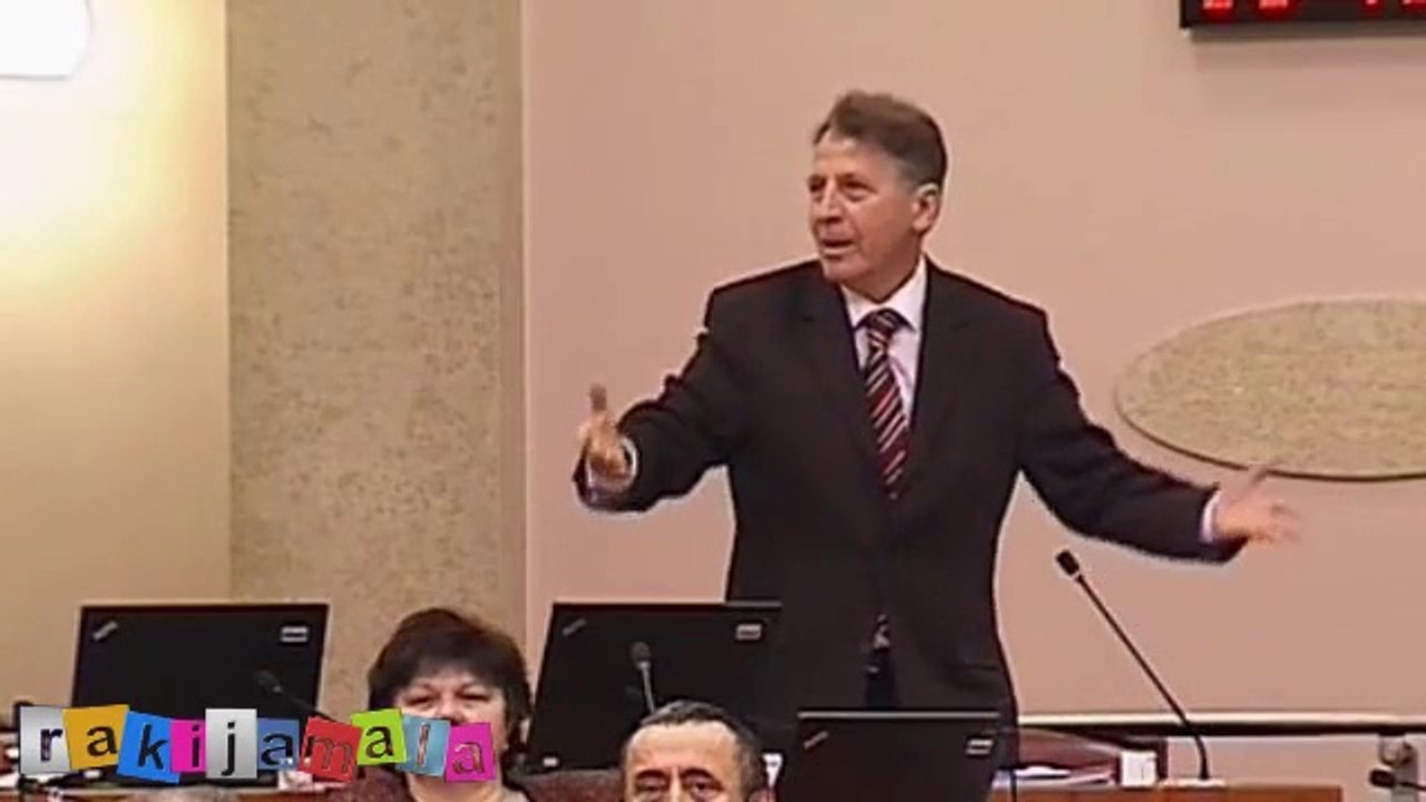 Dr. Duje Kajinu: "Kao da ste beton stavili u glavu."