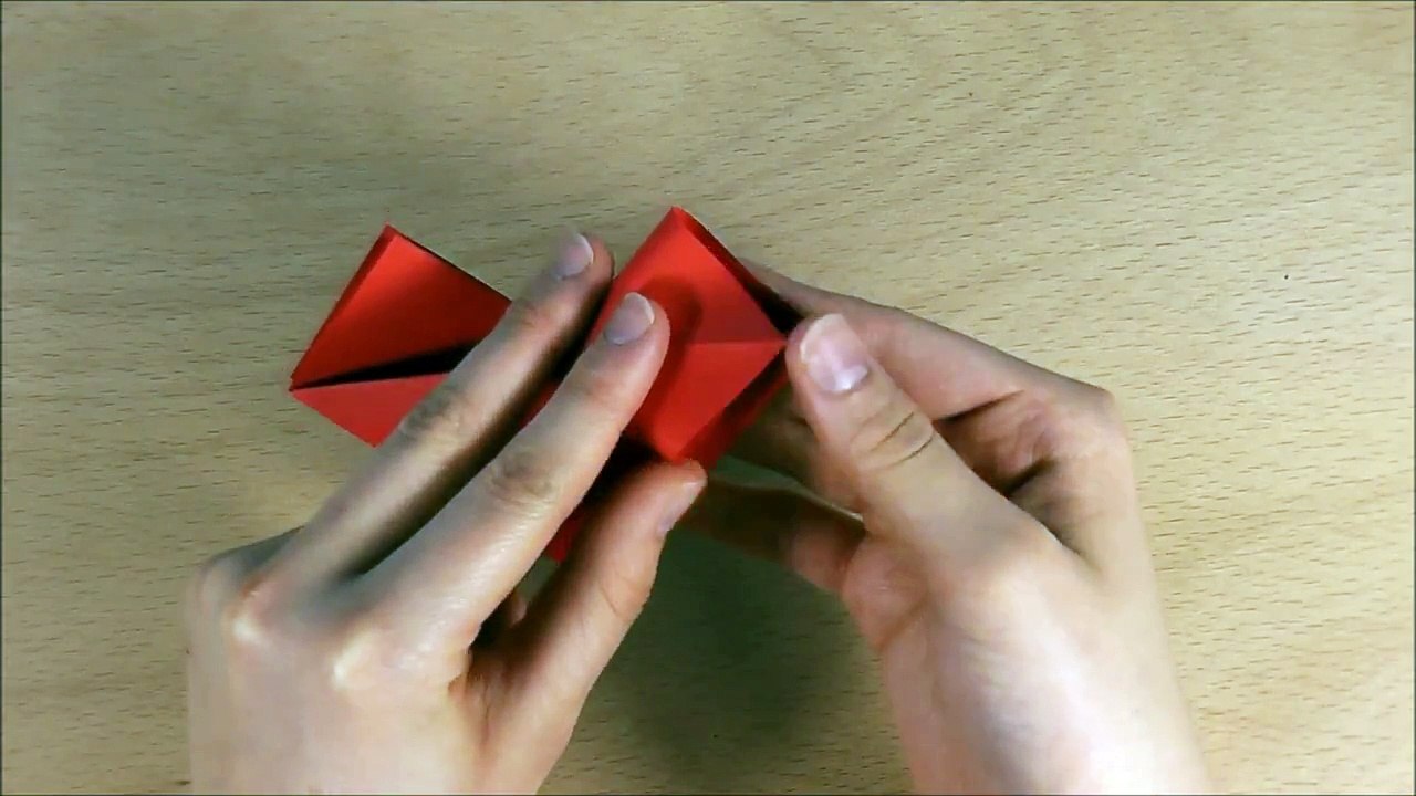 Herz falten - Einfaches Geschenk für Valentinstag basteln - Origami Herz