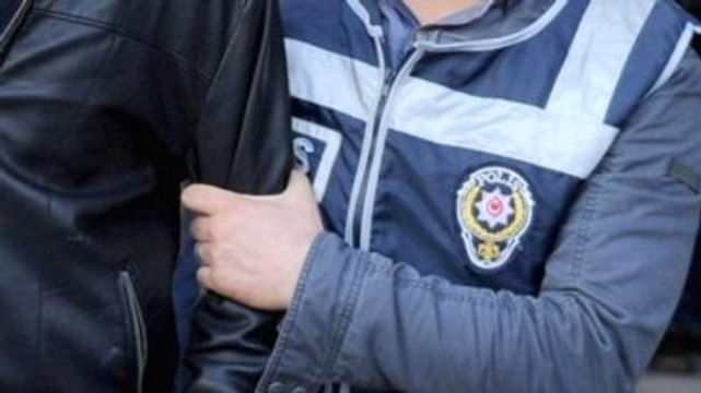 İzmir'de Gözaltındaki 20 Polis Adliyeye Sevk Edildi