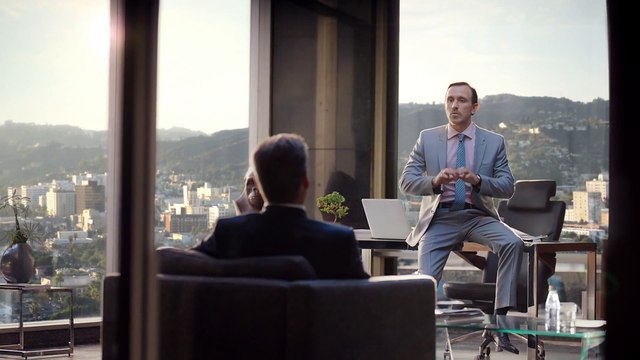 Pierce Brosnan reprend le costume de James Bond pour Kia