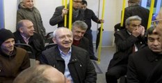 Kılıçdaroğlu Metroya Bindi, Vatandaşlarla Sohbet Etti