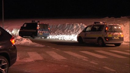 Скачать видео: Isère: un adolescent tué dans une avalanche à Lans-en-Vercors