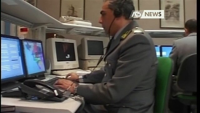 TRUFFA I CLIENTI PER GIOCARE ON LINE, INDAGATO