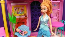 FROZEN Anna Gets Frozen Powers DREAM Elsa Barbie Spiderman and Frozen Kids DisneyCarToys