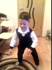 Femija i talentuar duke kercyer shume bukur - Romania