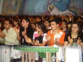 ترنيمة المسيح مش في الكنائس