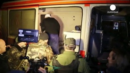Ukraine: Gefangenenübergabe zwischen Armee und Aufständischen