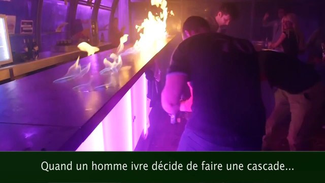 Les mains attachées avec du duct tape, elle se libère en quelques secondes !