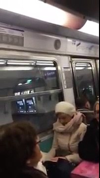 Un conducteur de métro parisien chante et met l’ambiance