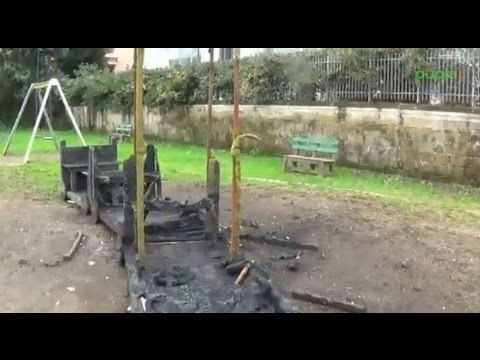 Aversa (CE) - Riapre il Parco Balsamo ma col trenino incendiato (29.01.15)