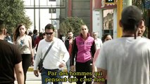 Deux hommes harcèlent leur mère dans la rue sans le savoir (camera cachée)