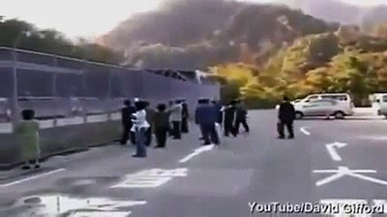 World's Fastest Train running on 500km per Hour