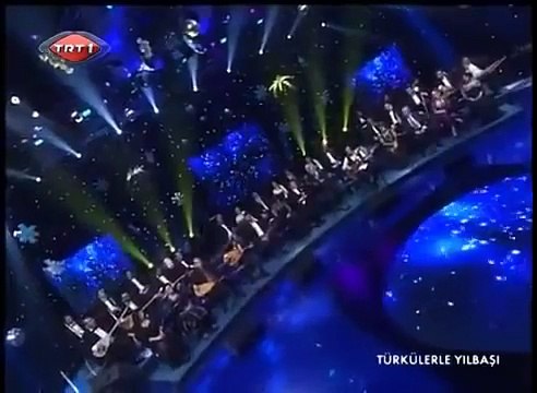 İsmail Altunsaray - Evvelim Sen Oldun (Cahildim Dünyanın Rengine Kandım)