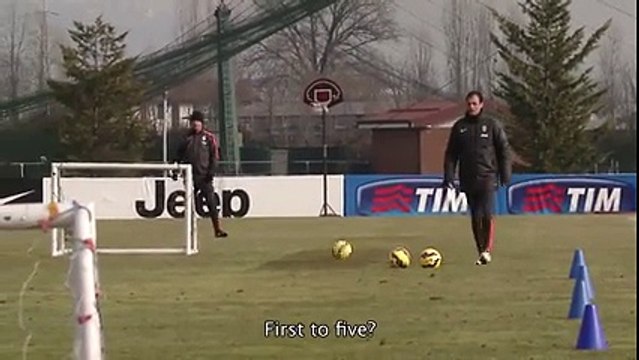 Vidéo : Concours de tirs entre Pogba et Allegri, Quel niveau !