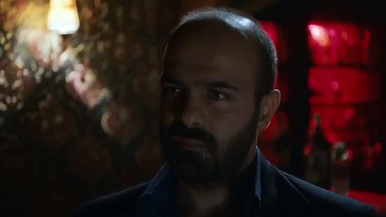 Karadayı 80.Bölüm _ Necdet, Ayten'in sahne hayatına karşı çıkar
