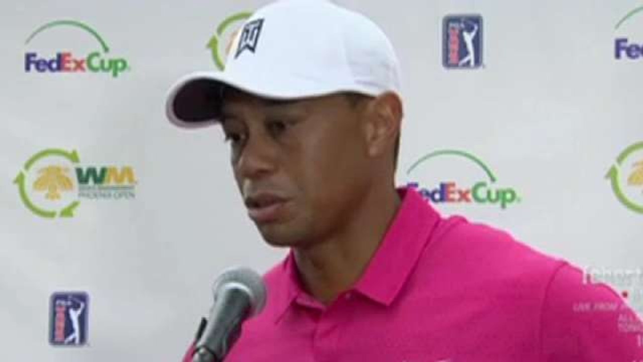 Tiger Woods Struggles in Phoenix