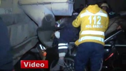 İstanbul E-5'de Feci Kaza: 2 Ölü 2 Yaralı