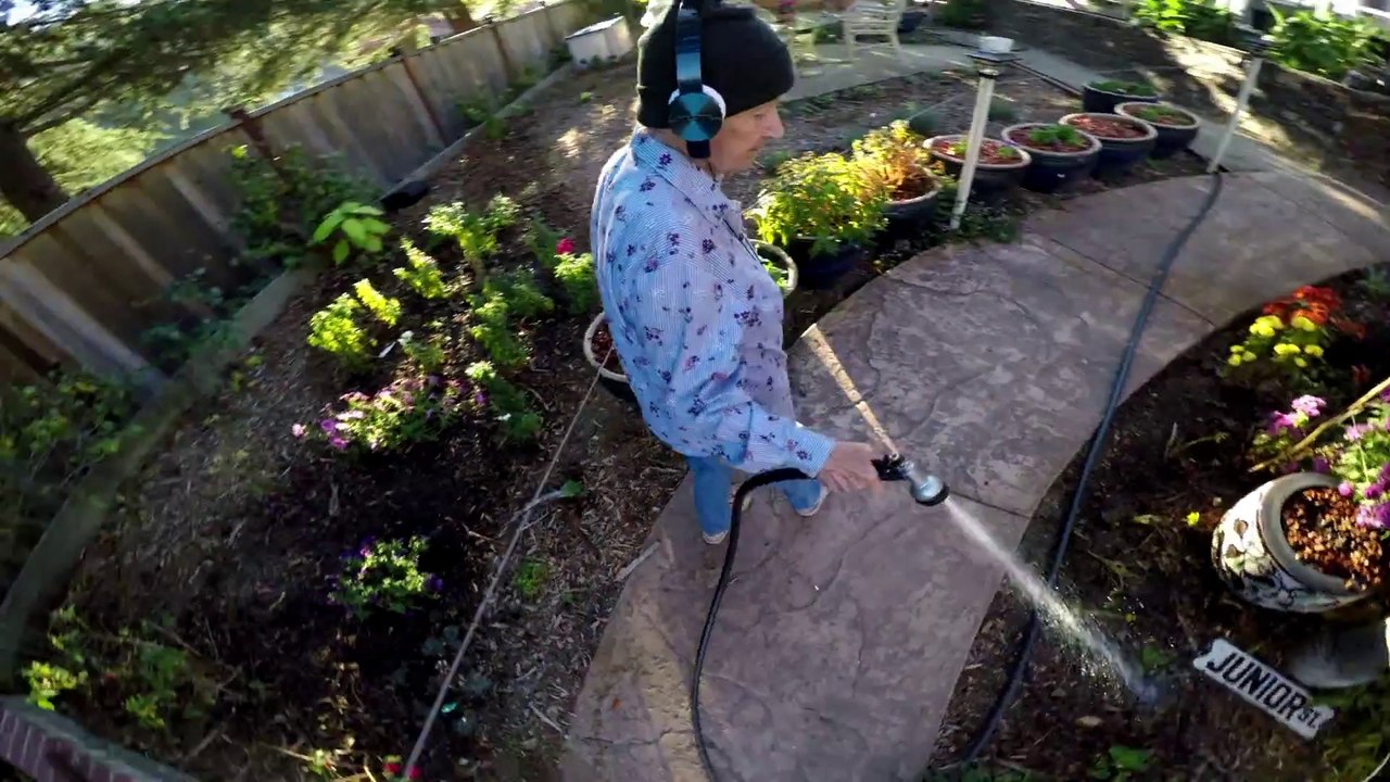 Une grand-mère de 91 ans utilise un drone et une GoPro
