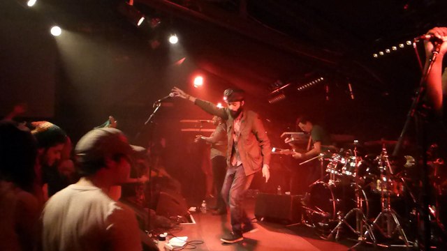 Protoje & The Indiggnation aux passagers du zinc - this is not a marijuana song (live)