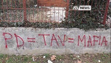 SCRITTE NO TAV, IMBRATTATA SEDE PD